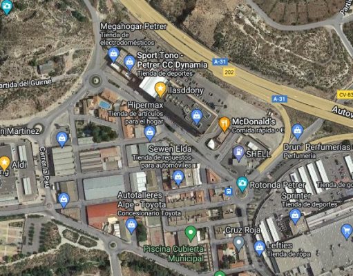 Empleados de un súper en Petrer persiguen y atrapan a un delincuente que robó en la tienda Zona Guirney Petrer