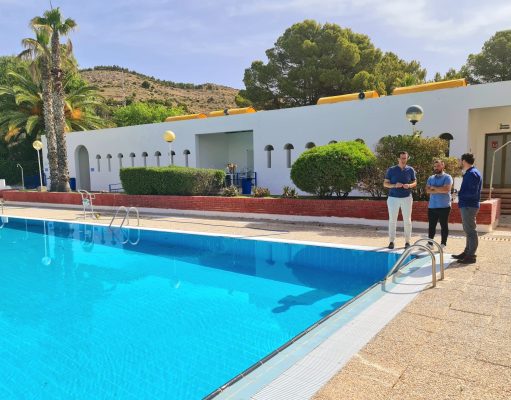 Las piscinas municipales de San Crispín en Elda comienzan este viernes la temporada de verano con una jornada de puertas abiertas Las piscinas municipales del Complejo de San Crispín comienzan este viernes la temporada de verano