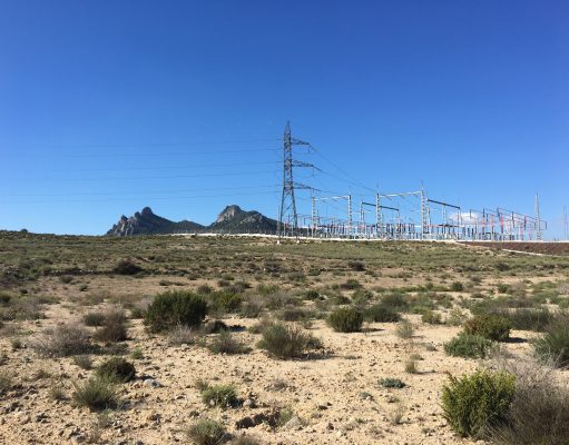 La planta fotovoltaica de Villena y Salinas creará 400 empleos y garantizará la colonización por vegetación y fauna silvestre Subestación Red Eléctrica Sax 400