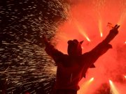 Petrer recupera tras los dos años de pandemia el Correfoc en las próximas Fiestas Patronales de octubre Tradicional Correfoc en las Fiestas Patronales de Petrer