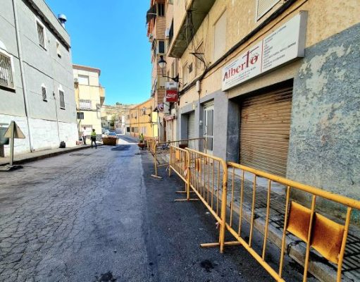 Remodelación y asfaltado de la calle Las Cordilleras, en el barrio de La Torreta de Elda Obras de remodelación y asfaltado de la calle Las Cordilleras