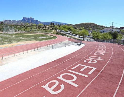 El Ayuntamiento de Elda sustituirá el pavimento sintético de la Pista de Atletismo y urbanizará el entorno para mejorar la accesibilidad y habilitar un aparcamiento público Pista de Atletismo en Elda