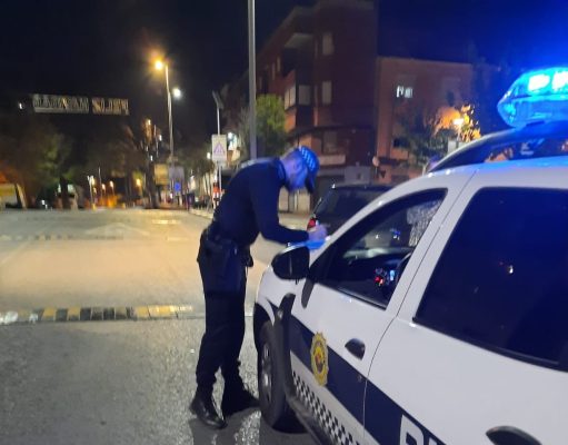 La Policía Local de Elda inmoviliza un camión cuyo conductor que dio positivo en consumo de drogas y carecía de permiso de conducción Control policial - Archivo