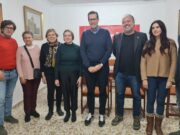 El Ayuntamiento de Elda y Cáritas firman el convenio de colaboración que permitirá a la ONG mantener diferentes programas de ayudas y de acogida a personas en riesgo de exclusión