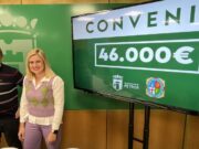 El Ayuntamiento de Petrer incrementa en 5.000 € el convenio con la Unión de Festejos hasta alcanzar los 46.000 € La alcaldesa Irene Navarro y el presidente de la Unión de Festejos, Enrique Rubio