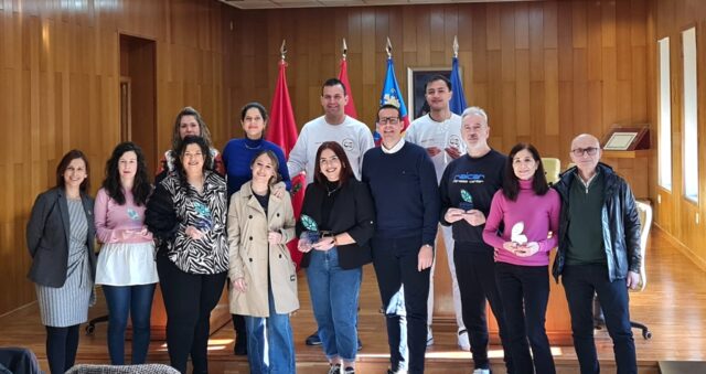 Entrega de premios a los seis comercios que han quedado en las primeras posiciones del concurso Agenda Urbana 2030 Entrega de premios a los seis comercios que han quedado en las primeras posiciones del concurso Agenda Urbana 2030