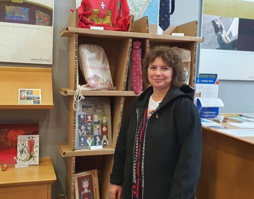 Excepcional acogida de los productos promocionales y turísticos de la ciudad de Elda lanzados por el Ayuntamiento y que se pueden adquirir en la Tourist Info Productos promocionales y turísticos de la ciudad de Elda