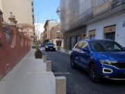 La calle Ramón Gorgé en Elda se reabre al tráfico y mejora la accesibilidad general del vial para facilitar el paso de las personas La calle Ramón Gorgé se reabre al tráfico