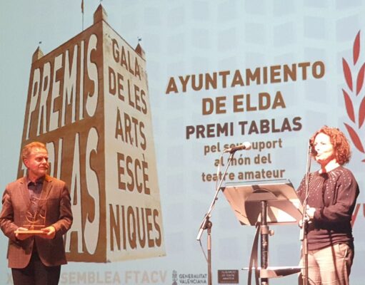 El Ayuntamiento de Elda recibe en Torrent el Premio Tablas 2022 de la Comunidad Valenciana por su apoyo al teatro amateur