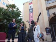 Elda homenajea a Antonio Gades con una escultura urbana de bronce en las puertas del Teatro Castelar