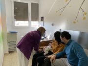 El Hospital de Elda pone en marcha la consulta específica de lactancia materna