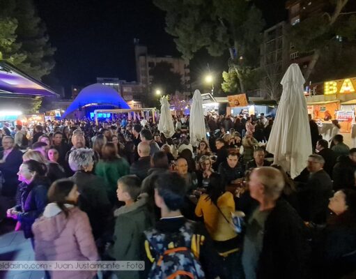 Foodtrucks, música en vivo y ambiente festivo en un espacio único, la Plaza Castelar de Elda