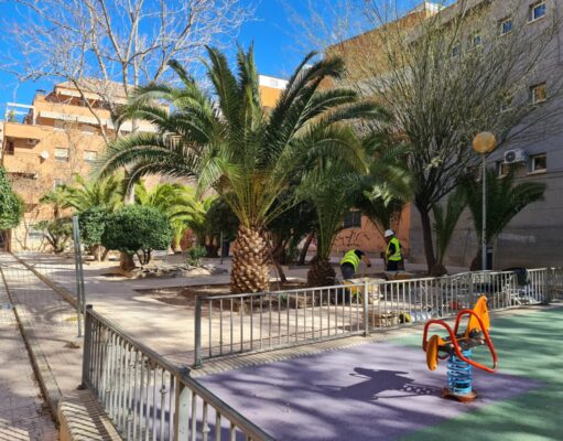 Remodelación de la plaza situada junto a la AMCE Santa Cecilia en Elda