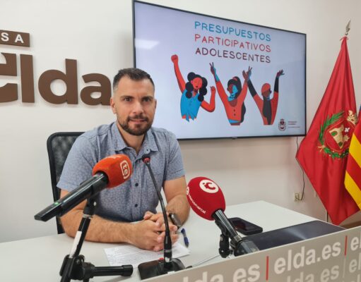 Se ponen en marcha los Presupuestos Participativos Adolescentes para que las alumnas y alumnos de Secundaria se impliquen en la mejora de la Elda Javier Rivera, concejal de Participación Ciudadana