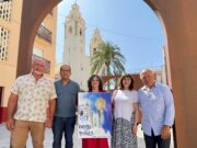 La artista eldense Marina Pérez es la autora de la portada de la revista de las Fiestas Mayores de Elda 2023 que será presentada por Juan Carlos Pastor