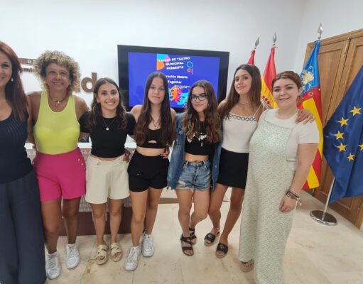 Cierre en Grande: ‘Operación Maleta’ y ‘Together’ coronan el curso 2022-23 del Taller Municipal de Teatro de Elda
