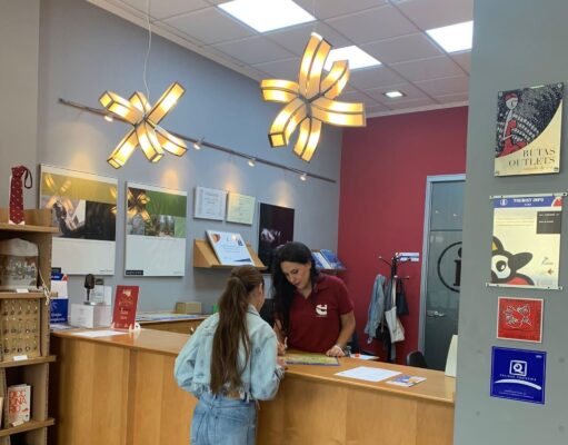 Más de 4.000 personas han pasado ya por la Oficina Tourist Info de Elda durante el primer semestre, un 40,6% más que el año anterior