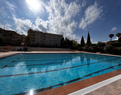 Debido a los actos incívicos y vandálicos en las piscinas de verano de Petrer se instalan cámaras de seguridad