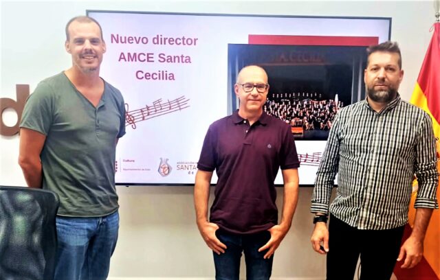 Rafael Rico asume el puesto de director de la Banda de la AMCE Santa Cecilia.