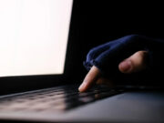 El Ayuntamiento de Petrer sufre un intento de estafa telemática de 93.000 euros Hacker - Archivo