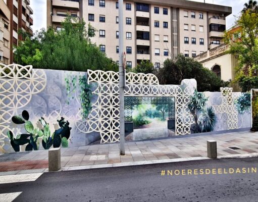 La apertura del mural con trampantojo de estilo mudéjar completa la remodelación de la Plaza del Zapatero de Elda Mural de la Plaza del Zapatero de Elda