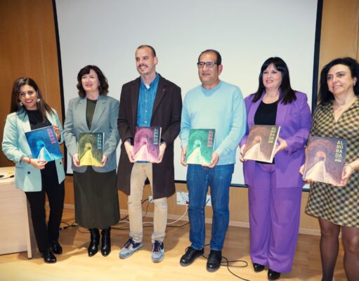 Presentada la revista Alborada #66 disponible en la Oficina de Turismo de Elda