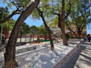 El Ayuntamiento de Elda remodela el parque Félix Rodríguez de la Fuente, en el barrio Nueva Fraternidad, para mejorar las zonas verdes y el área destinada a los juegos infantiles
