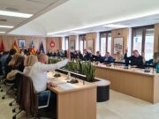 El Ayuntamiento de Elda acuerda rechazar la Ley de Concordia de la Comunidad e instar al Consell a mantener y reforzar la oferta educativa de la Escuela Oficial de Idiomas