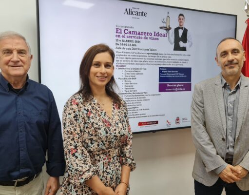Curso gratuito para mejorar la formación de camareros y jefes de sala de restaurantes de la ciudad, organizado por la DOP Vinos de Alicante y el Ayuntamiento de Elda