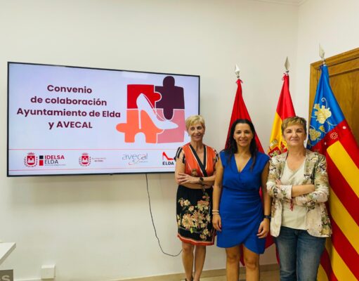 El Ayuntamiento de Elda renueva un año más el convenio con AVECAL para seguir acercando la industria del calzado a la juventud eldense