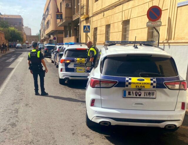 Detención por la Policía Local de Elda de dos individuos que habían sustraído diez teléfonos móviles Detención por la Policía Local de Elda de dos individuos que habían sustraído diez teléfonos móviles