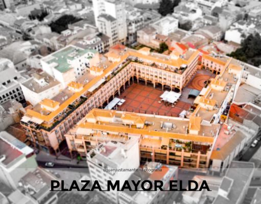 30 años de la Plaza Mayor de Elda – Celebraciones en la misma plaza este 22 de noviembre 2024 Plaza Mayor Elda @juanjustamante - Foto