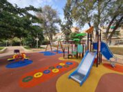 El Ayuntamiento de Elda renueva los juegos infantiles del parque de Las 300 a través de la instalación de nuevos elementos lúdicos y la mejora del caucho de seguridad Juegos infantiles situados en el parque de Las 300