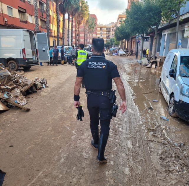 Policía Local de Elda en Sedaví - Dana Valencia 2024