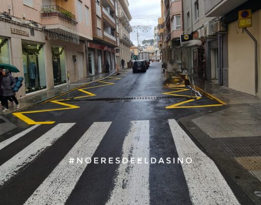 Se cierra al tráfico de vehículos una parte de la calle Antonino Vera de Elda para impulsar el comercio local y garantizar la seguridad de las personas