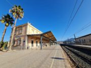 Detenido por la Policía Local de Elda un individuo que había sustraído las pertenencias a una pasajera de un tren con destino a Alicante que se había quedado dormida