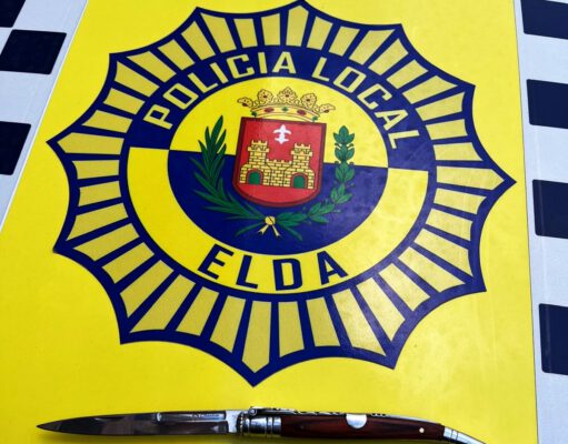 Denunciado por la Policía Local de Elda un individuo que portaba un arma blanca de grandes dimensiones Policía Local de Elda - Alicante