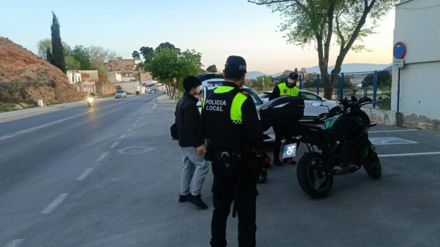 Controles de ciclomotores y motocicletas