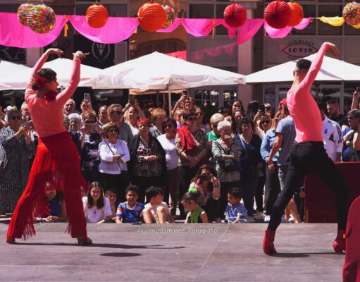 La Feria de Abril de Elda crece y se amplía a dos jornadas en la Plaza Mayor, serán el 17 y 18 de abril, viernes y sábado. Feria de abril en Elda