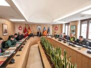 La Junta Local de Seguridad de Elda y Petrer establece medidas para evitar incidentes en las fiestas de Moros y Cristianos.