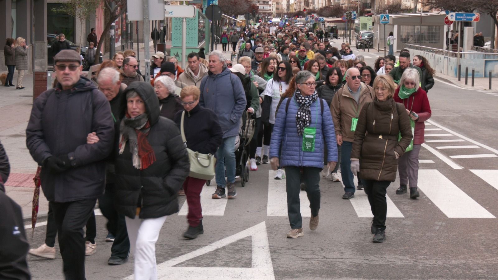 Más de 1.400 personas se sumaron a la Marcha Solidaria contra el Cáncer de Elda–Petrer - Foto Tele Elda