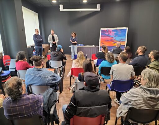 ‘Art al Balcó’ regresa a Elda con una nueva edición para compartir el talento de artistas eldenses y de otras localidades