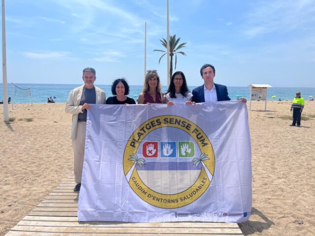 Sanidad promueve espacios públicos más saludables y sostenibles a través del programa 'Playas sin Humo' Sanidad promueve espacios públicos más saludables y sostenibles a través del programa 'Playas sin Humo'